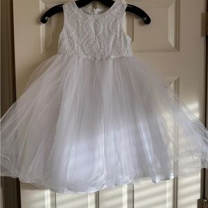 Pippa & Julie White Lace Formal Dress